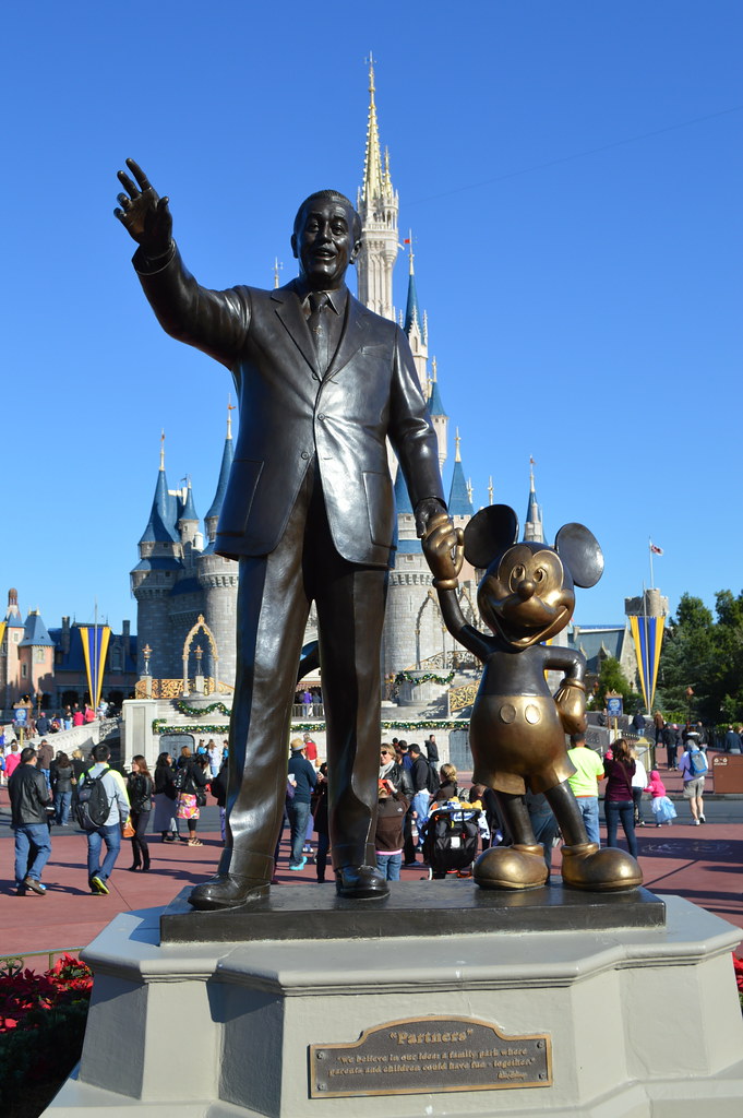 Walt Disney Statue